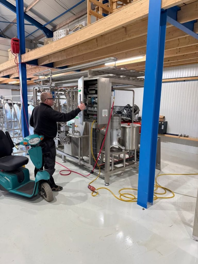 PHOTO-2025-12-20-15-13-17